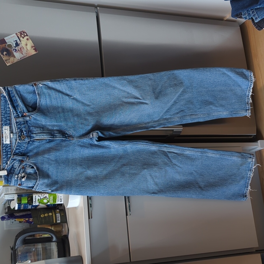 Abercrombie & Fitch 90s Relaxed Jean, Medium Blue, 28 Regular Curve Love